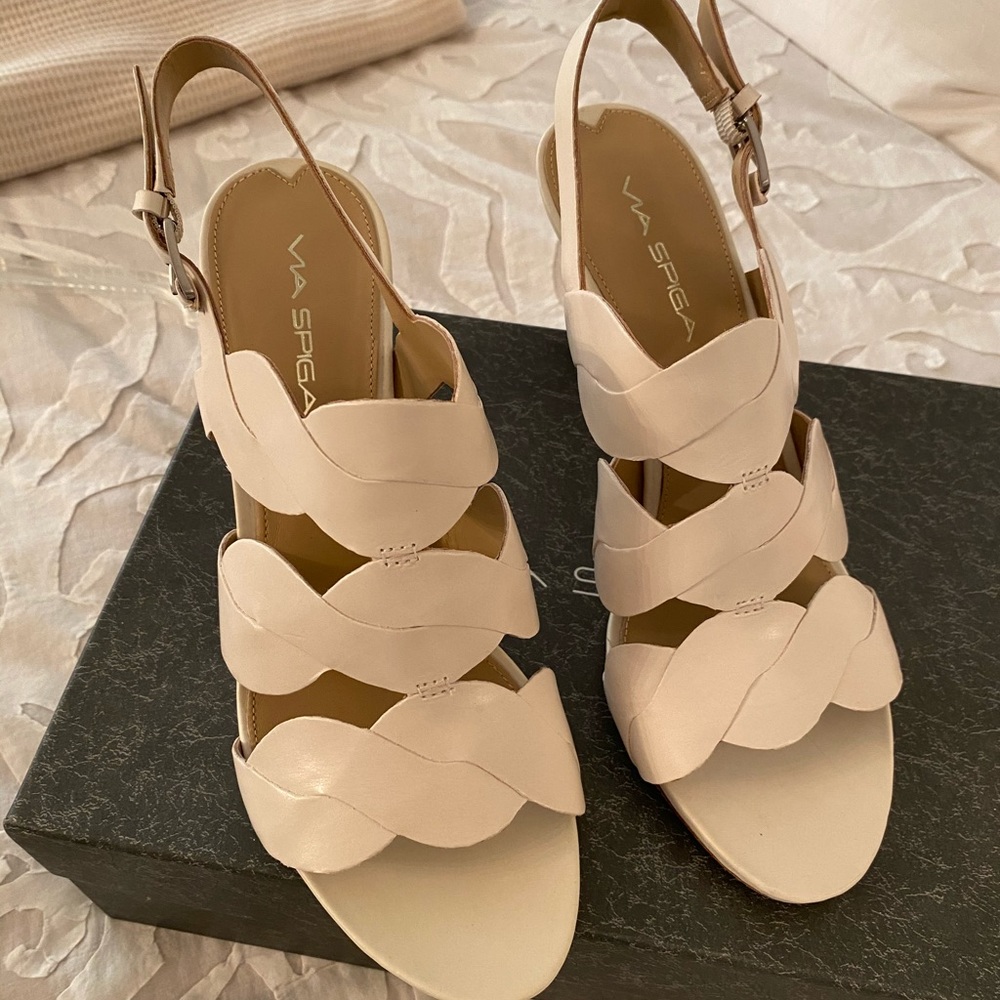 Via Spiga Cream Leather Heels, size 8 1/2M